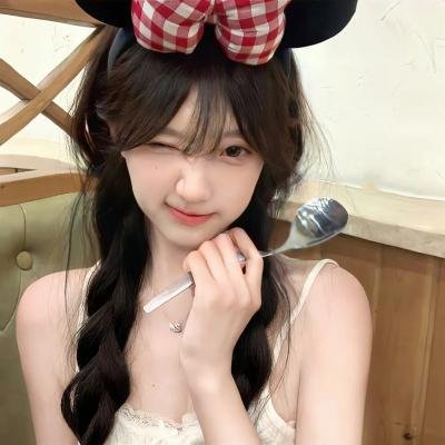 珊珊小传