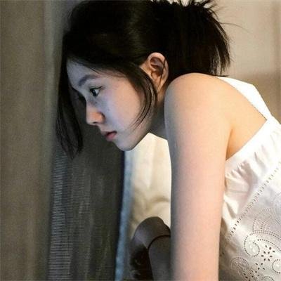 两女之间难为夫